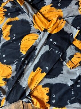 NWOT Women’s Pumpkin & Fuzzy cat Gray & Orange